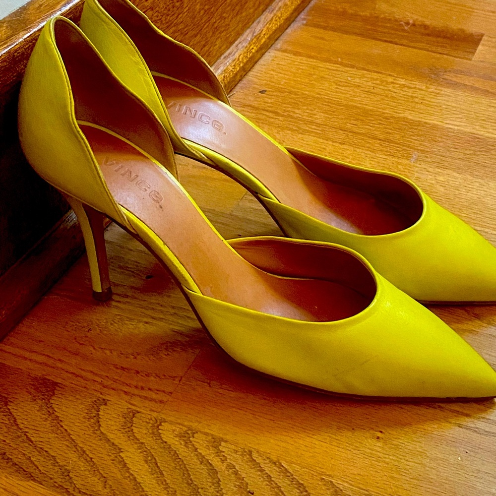 Yellow NWOT Vince Pumps